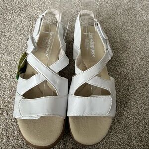 Grasshoppers white comfort sandals 9w nwt!